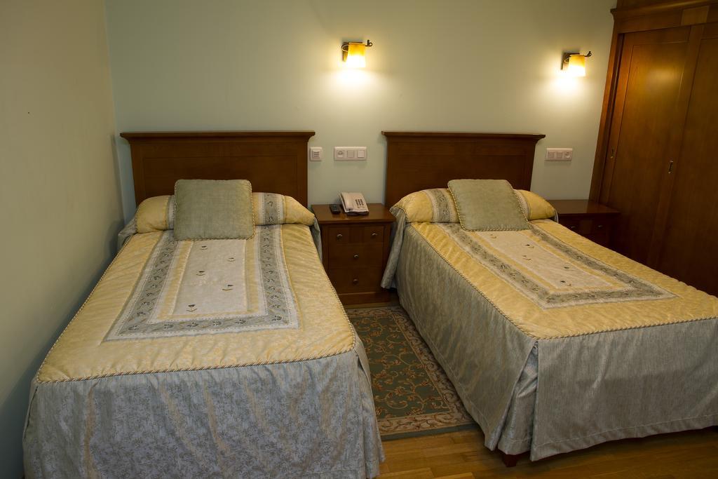 Hotel Los 14 Pravia Eksteriør billede