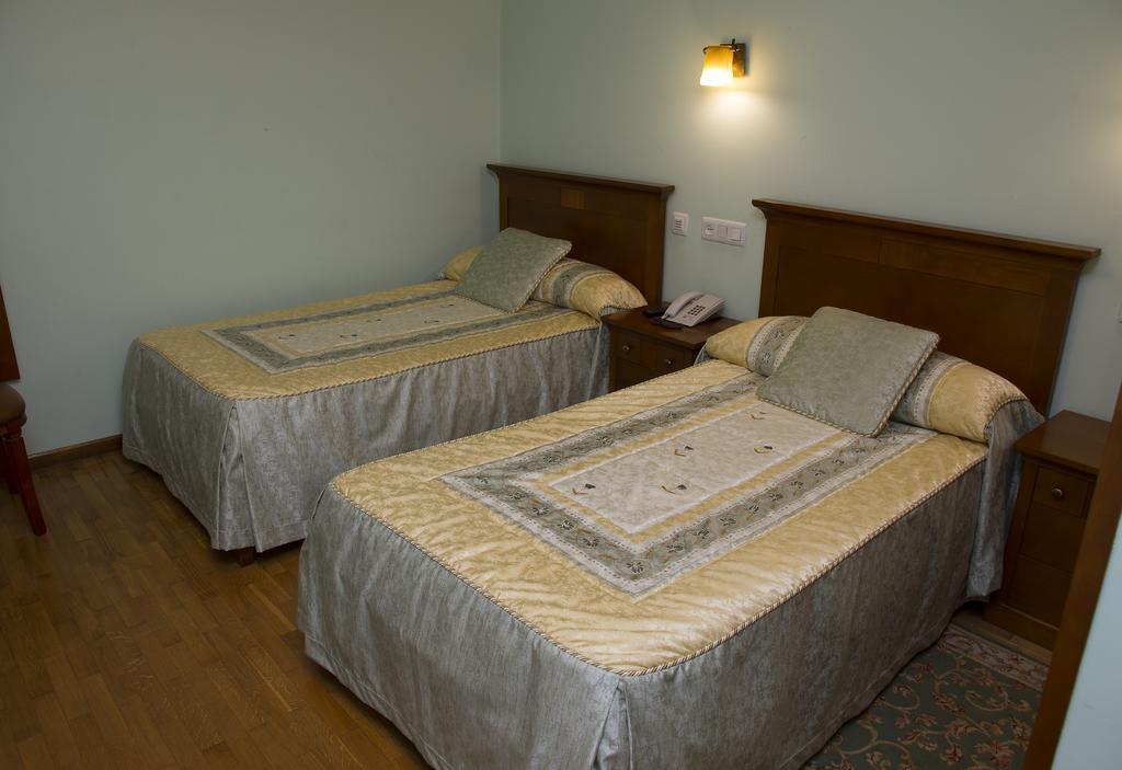 Hotel Los 14 Pravia Eksteriør billede