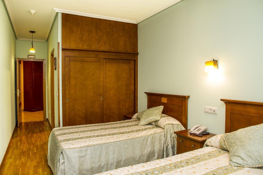 Hotel Los 14 Pravia Eksteriør billede