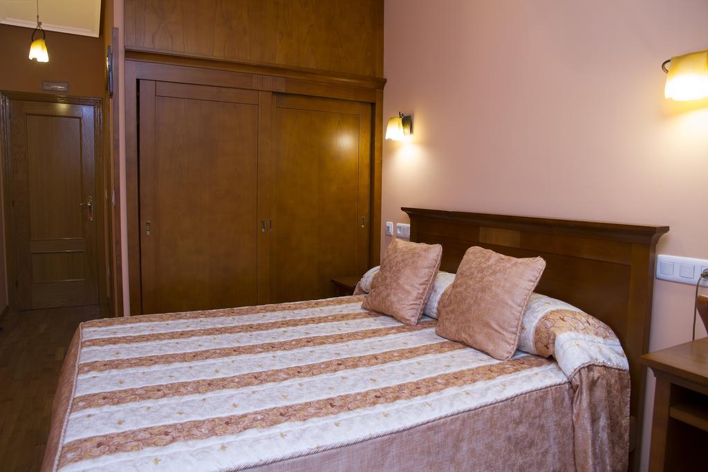 Hotel Los 14 Pravia Eksteriør billede