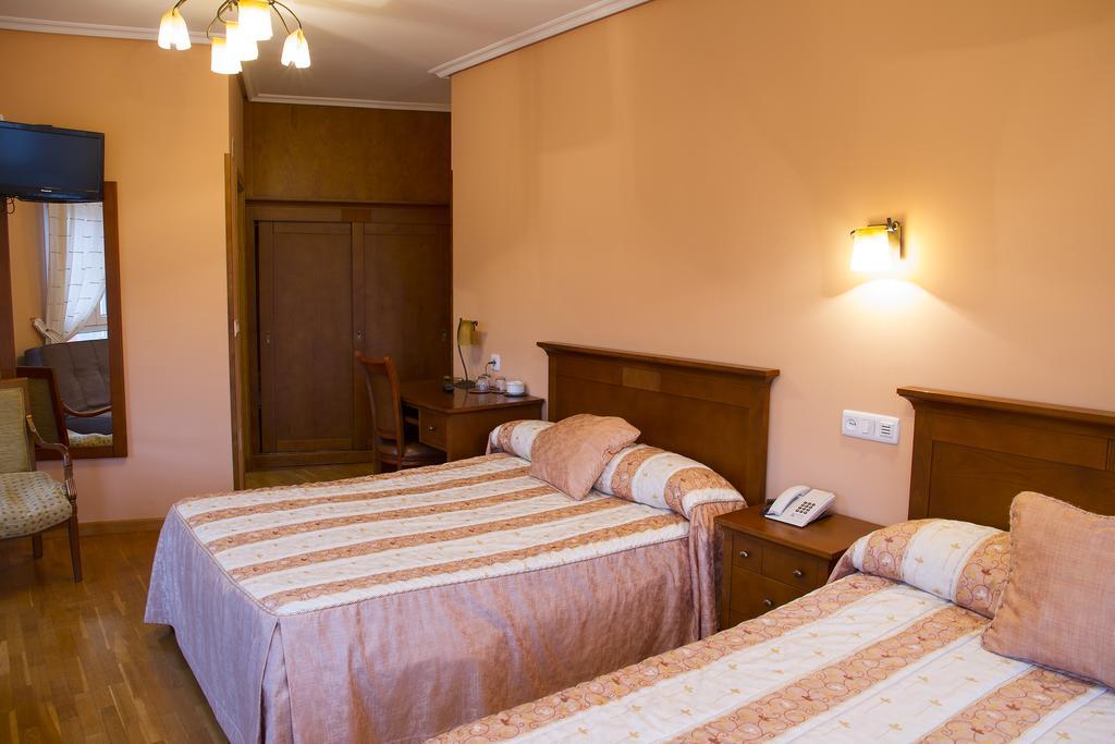 Hotel Los 14 Pravia Eksteriør billede
