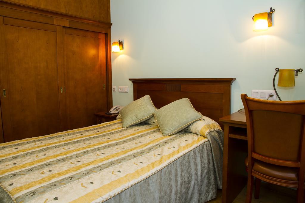Hotel Los 14 Pravia Eksteriør billede